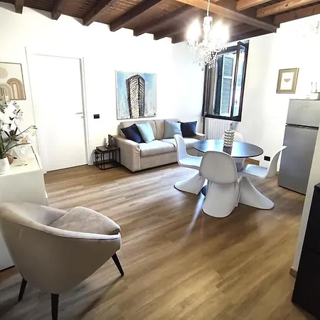 Tower Downtown Borghi *