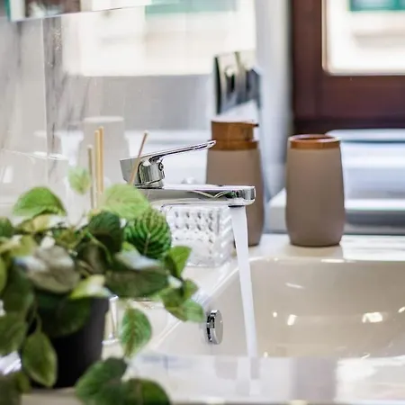 Apartament Tower Downtown Borghi *