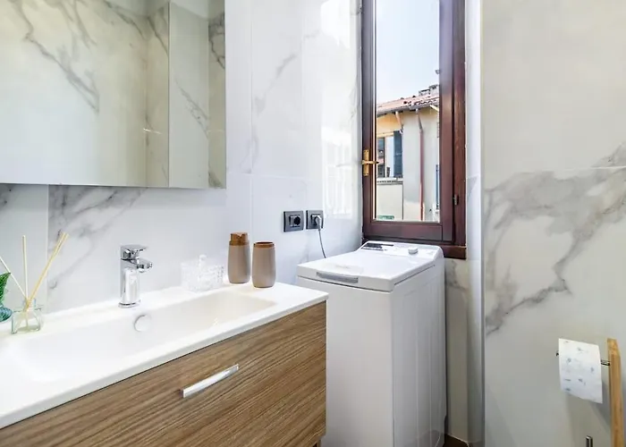 Tower Downtown Borghi Apartment *